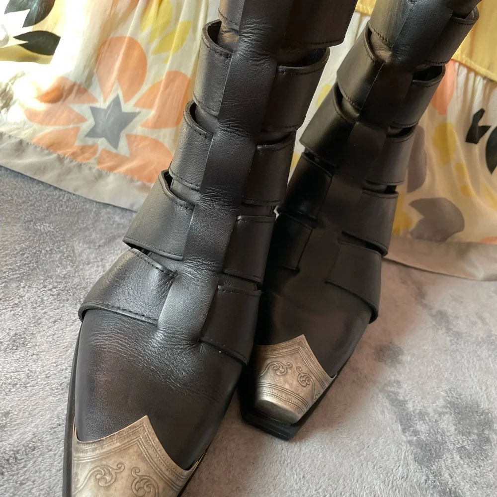 71/2 Free people ,Elegant Black Leather Women's Boots - Picture 4 of 17